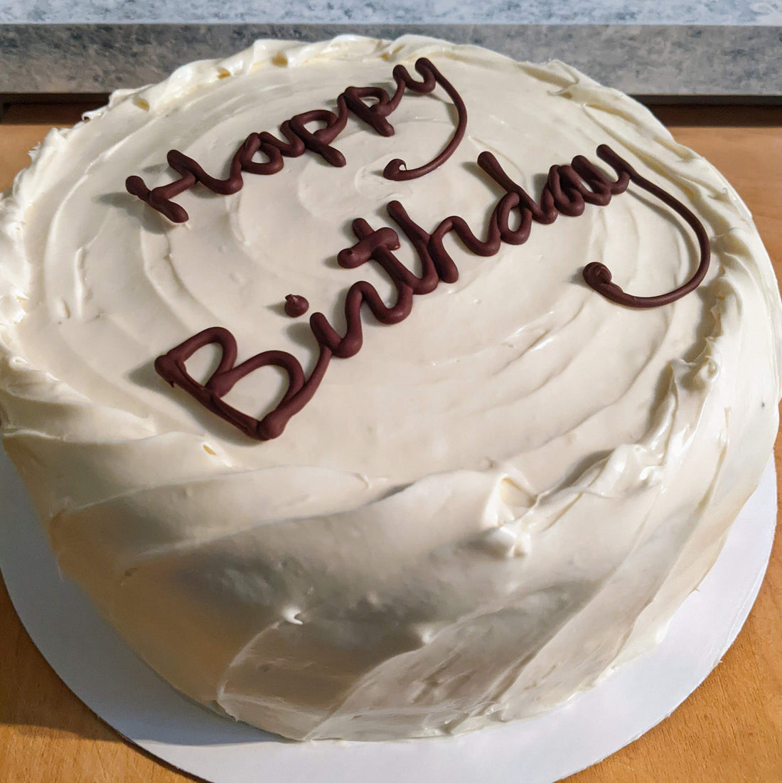 A Super Easy Way to Check that you Frosted a Cake Evenly