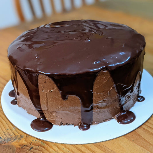 Chocolate Buttercream Drizzle Cake