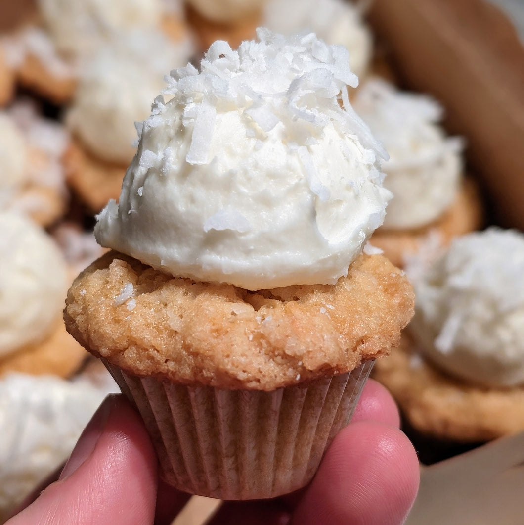 Coconut Snowball Cupcakes / Week of Jan 12