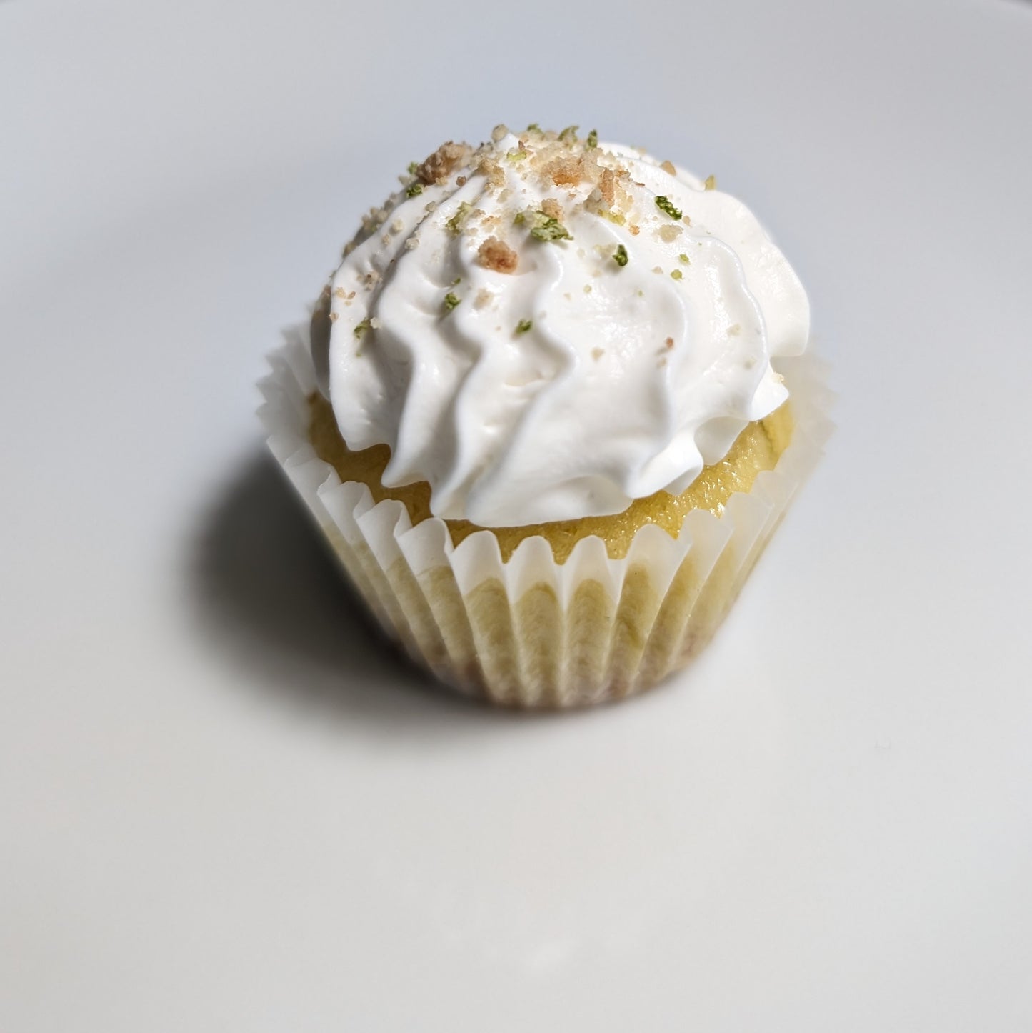 Key Lime Cupcakes with Whipped Cream Frosting / July 20, 24
