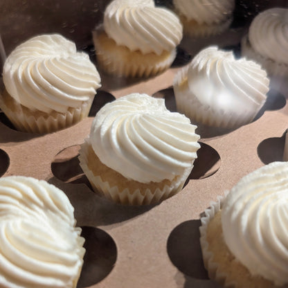 Lemon Cupcakes with Vanilla Buttercream Frosting / Week of March 2